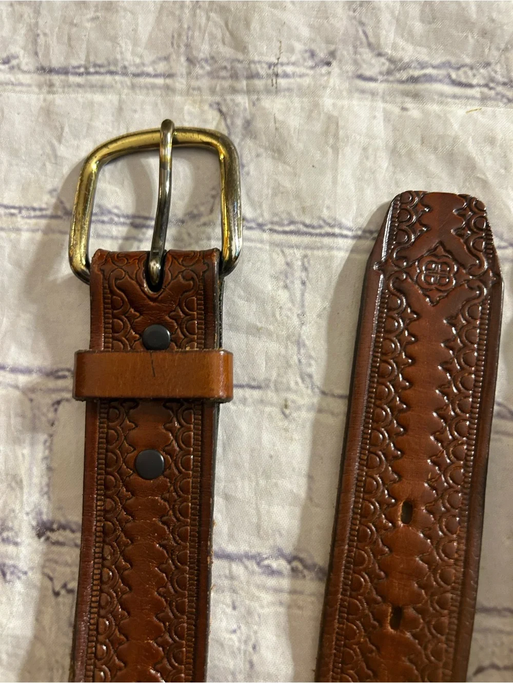 LOT OF (3) BROWN EMBOSSED LEATHER WESTERN CHANGEABLE BUCKLES BELTS MENS 42